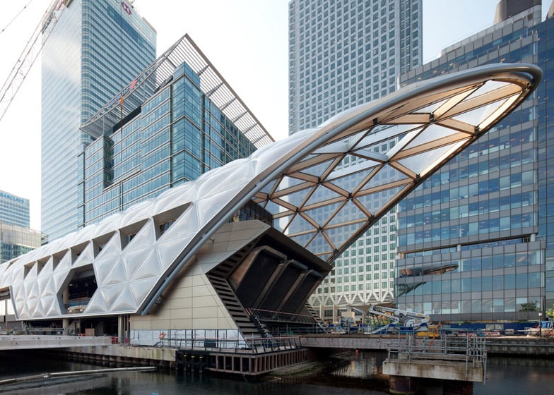 Foster's Canary Wharf Crossrail station nears completion