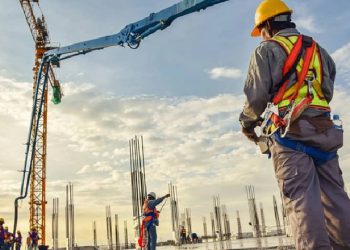 اهمیت استفاده از لباس کار