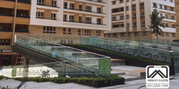 انتخاب بهترین هندریل شیشه ای راه پله | کدام نرده شیشه ای مناسب پله شماست؟